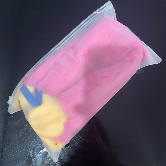 Poppy Playtime Kissy Missy Plush Toy - Picture 2 of 3